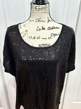 Cathy Daniels Black Sequin Top  EUC